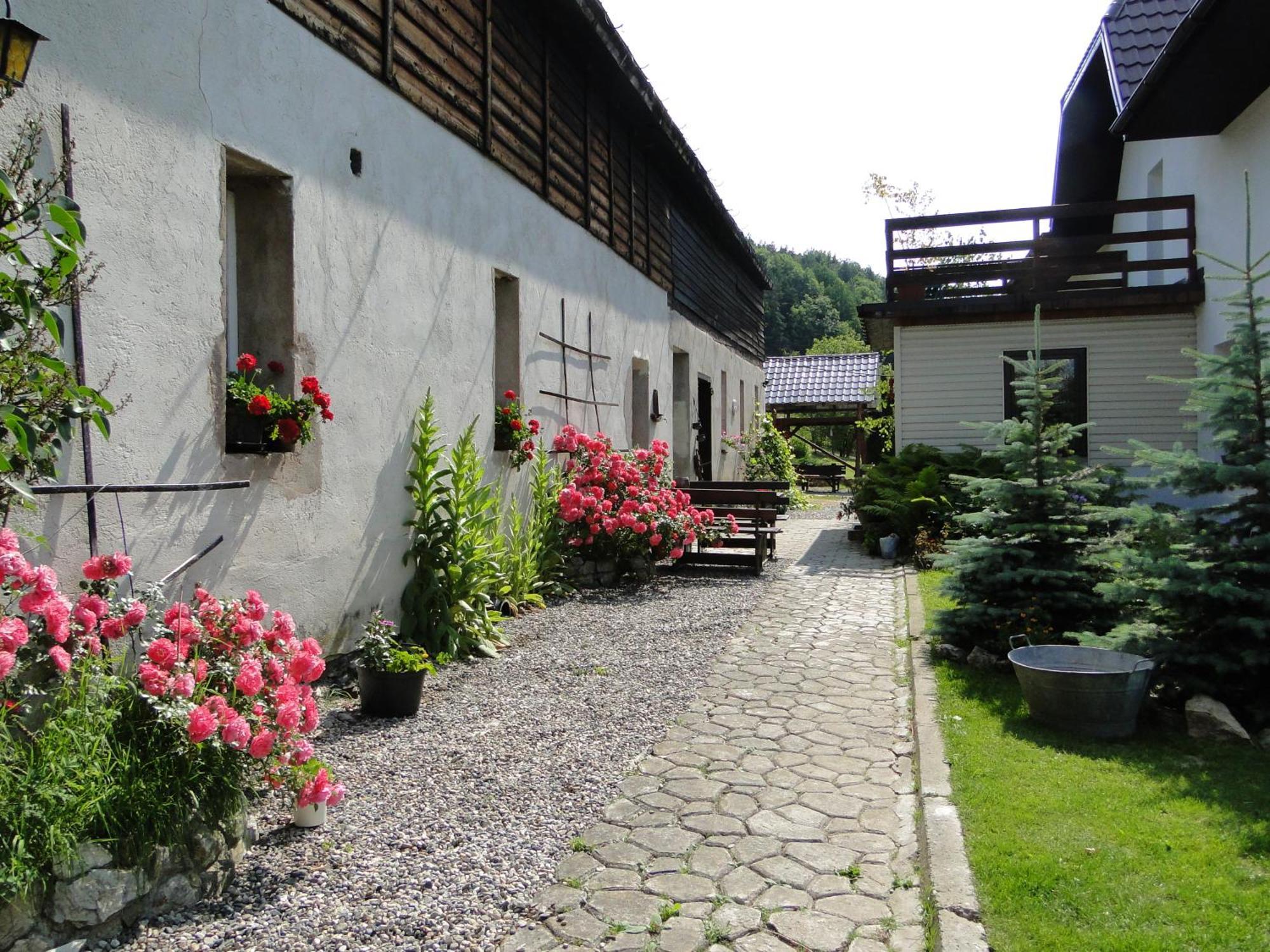 Oldrzychowice Klodzkie罗曼诺卡旅馆别墅 外观 照片
